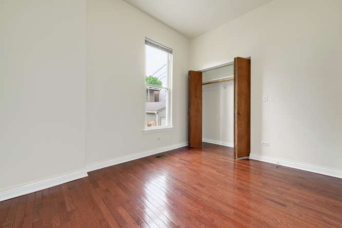 264 N Sacramento Blvd Chicago bedroom 2 unit 1