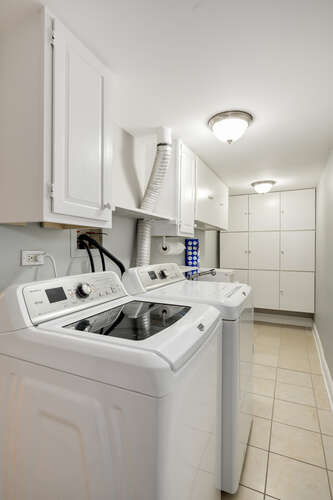 67 Portwine laundry room